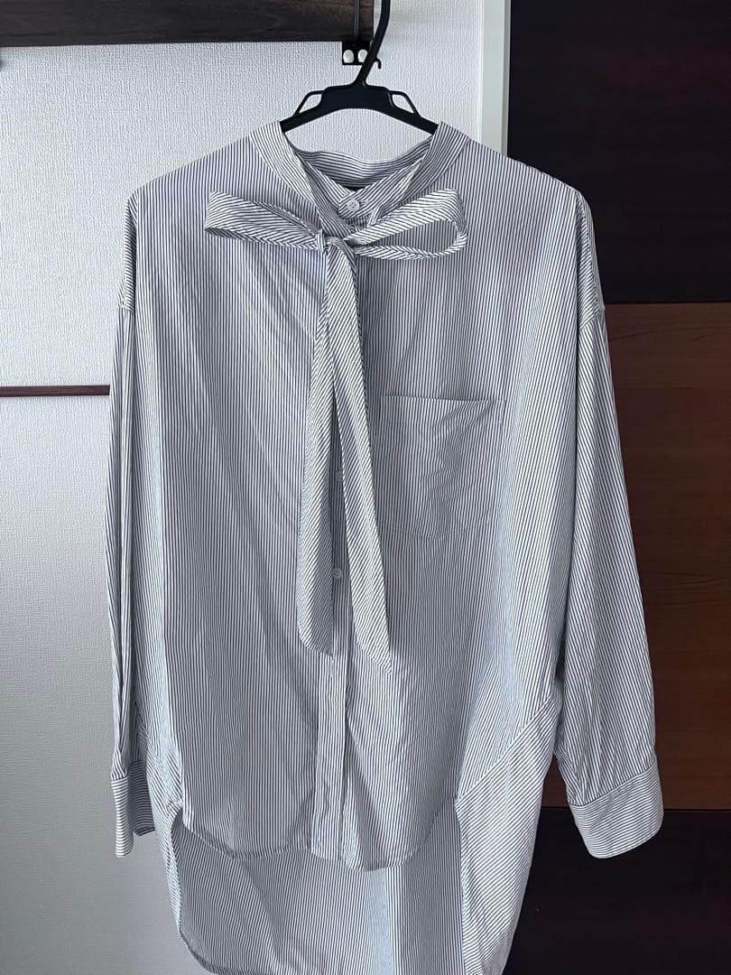 ⭐️美品BALENCIAGAバレンシアガ リボンシャツ 背ロゴ ストライプ34