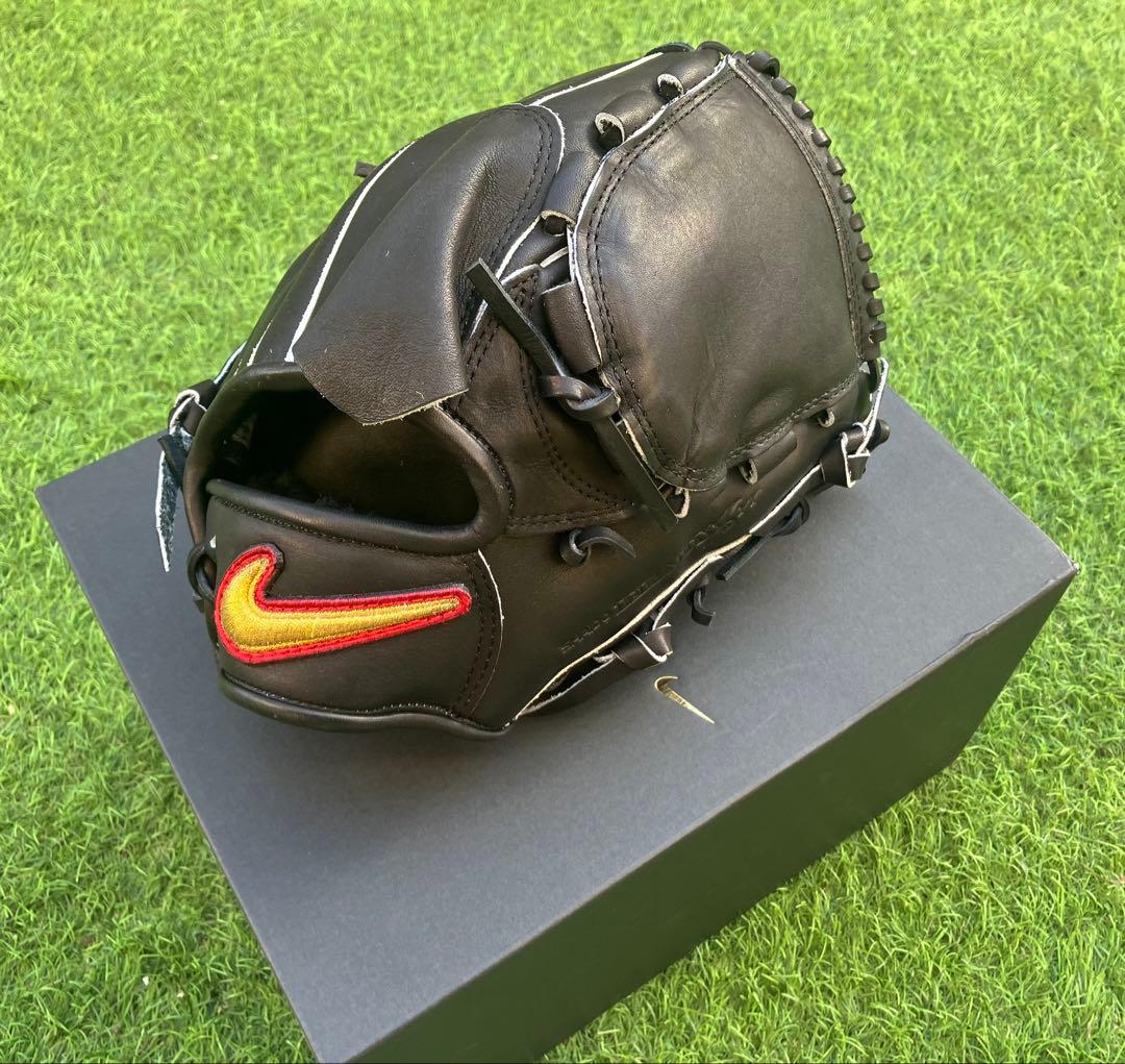 NIKE 日本製　硬式　グローブ　投手用　NIKE 専用袋付き　専用箱
