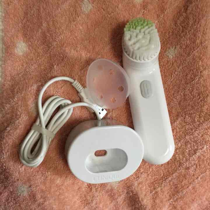 CLINIQUE 超音波ブラシ