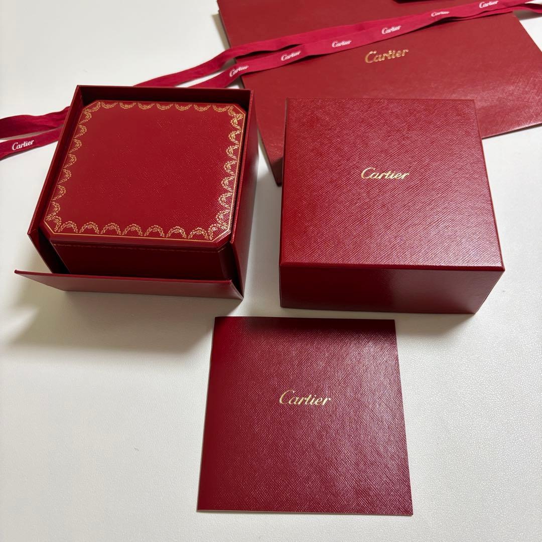 美品　カルティエ　ラブブレス　ブレスレットケース　空箱　現行品　リボン付き