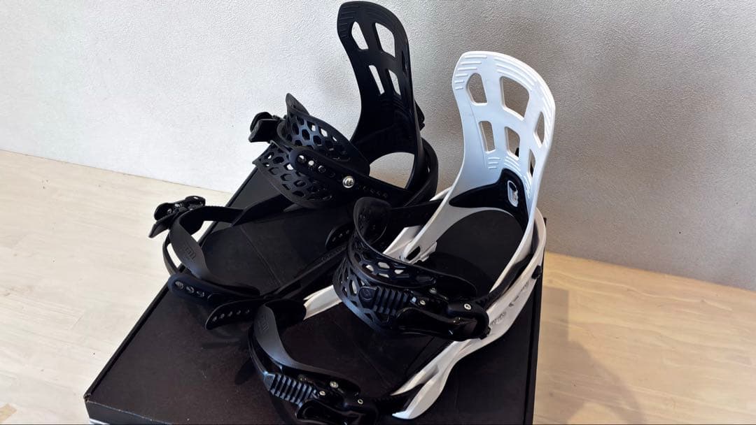 【希少品】FLUX EM Sサイズ　BLACK &WHITE