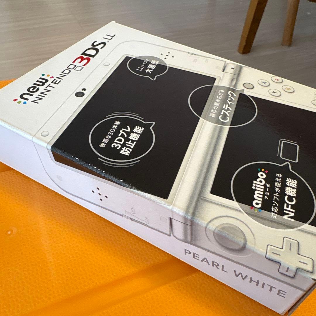 Newニンテンドー3DSLL パールホワイト/充電器セット