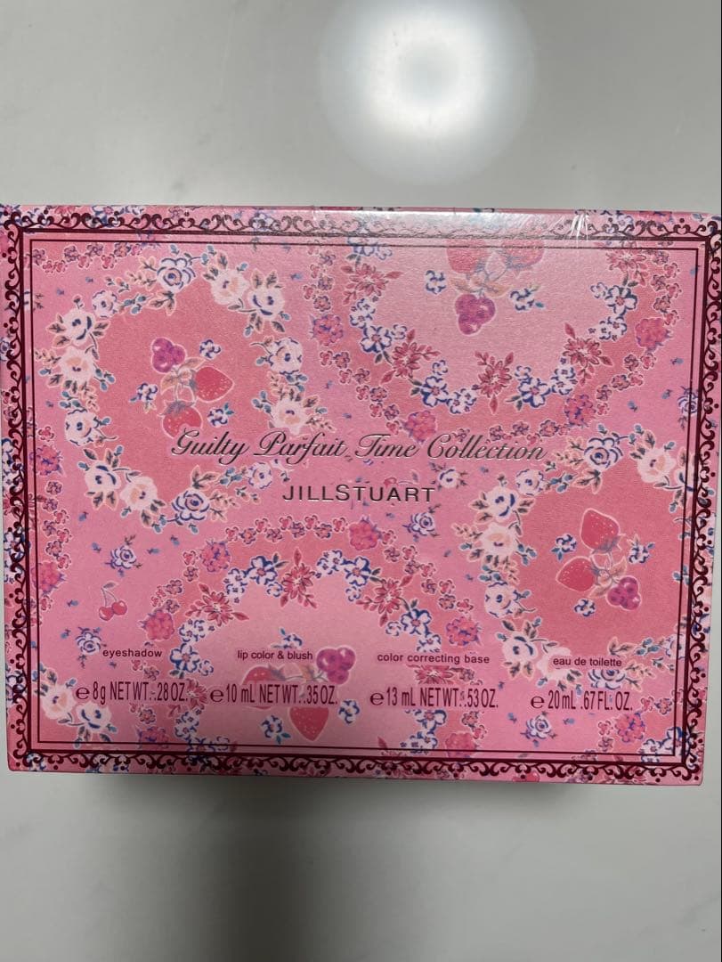 ジルスチュアート　 ギルティパフェタイムコレクション　クリスマスコフレ2024