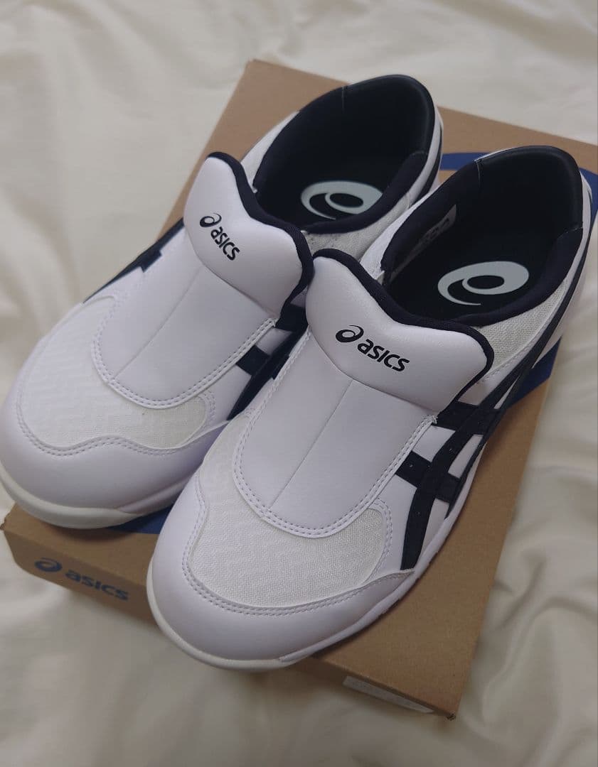アシックス asics WINJOB CP211 SLIP-ON 24.0 cm