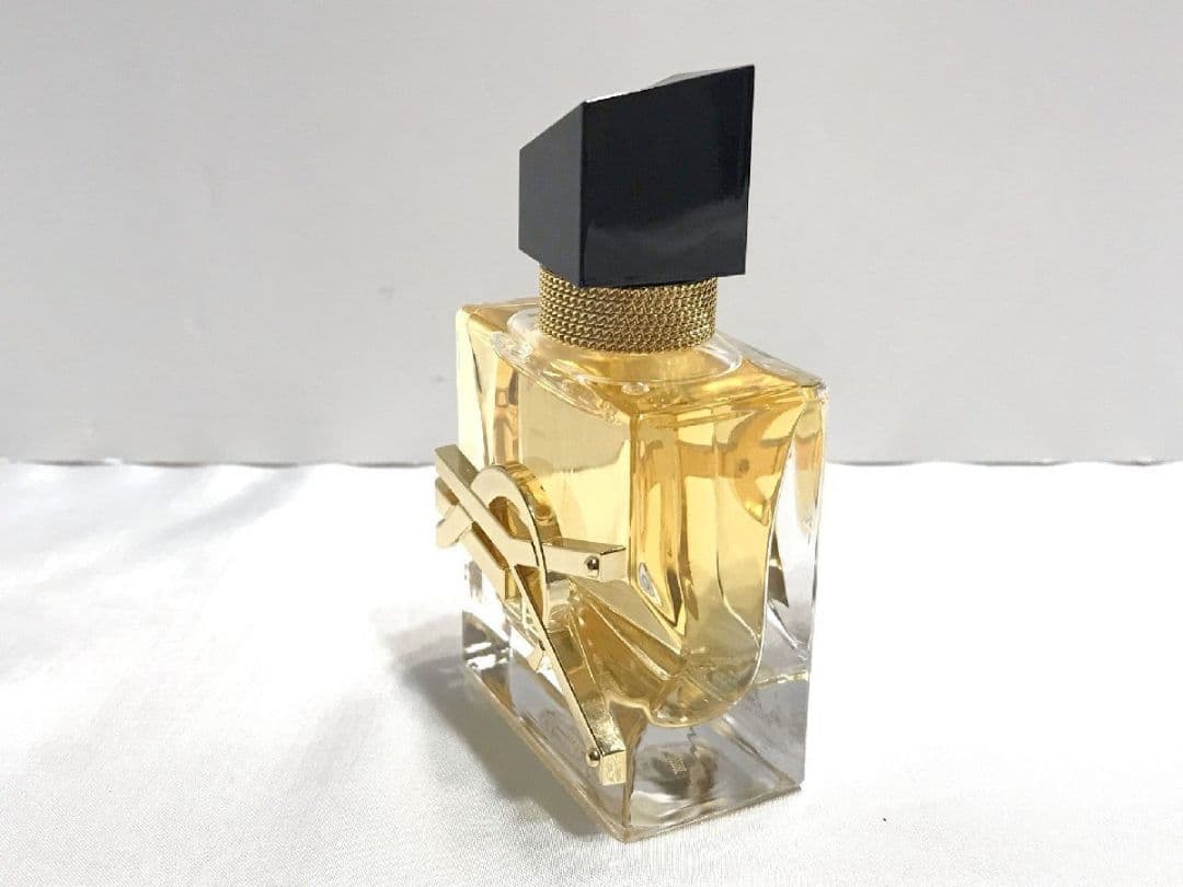 香水 ■ イヴ サンローラン YSL リブレ オードパルファム EDP 30ml