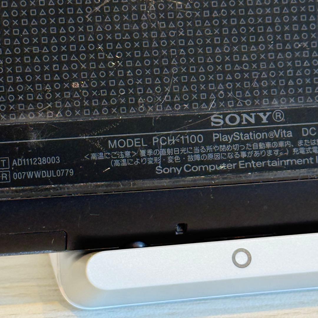 PSVITA PCH-1100 クリスタル・ブラック 3-053
