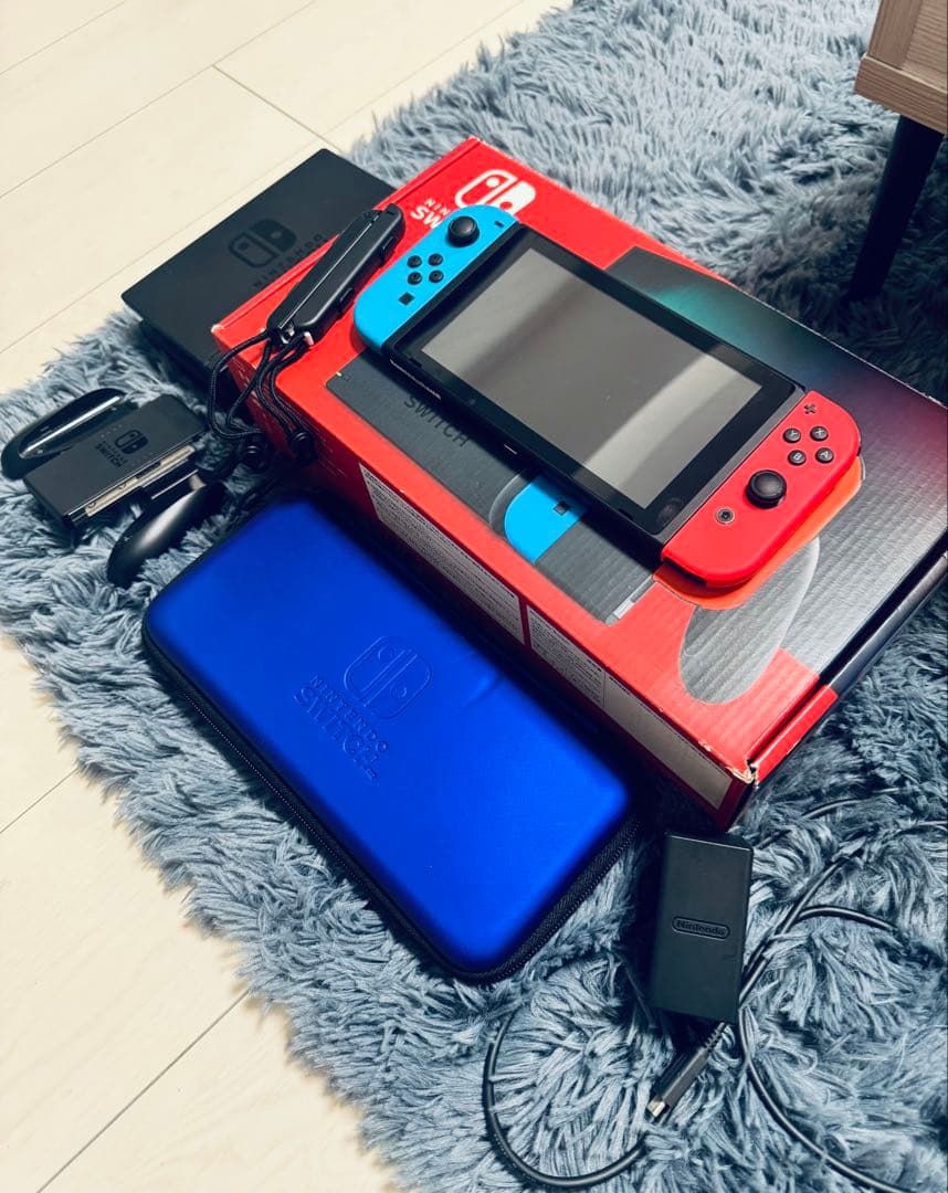 Nintendo Switch 本体 赤/青 Joy-Con + ケース