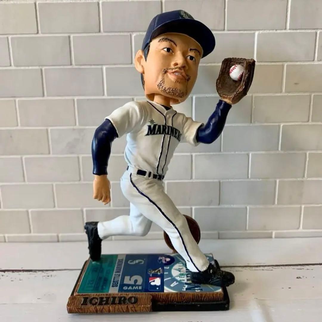 イチロー　ボブルヘッド 5,000体限定　マリナーズ永久欠番51 殿堂入りMLB