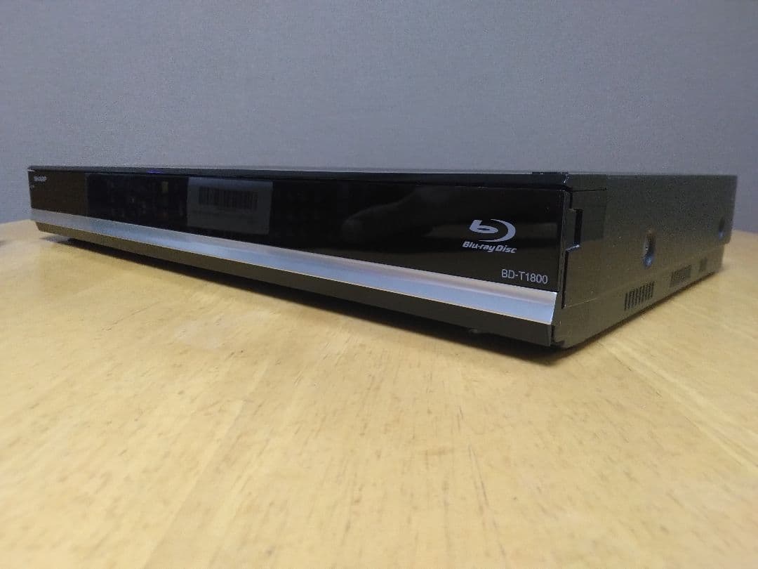 SHARP ブルーレイレコーダー T1800 3番組同時録画　　安心保証付