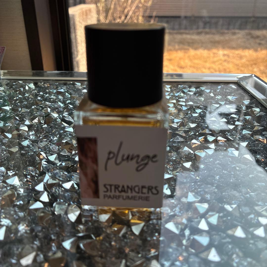 香水万里〜STPANGERS PARFUME plunge