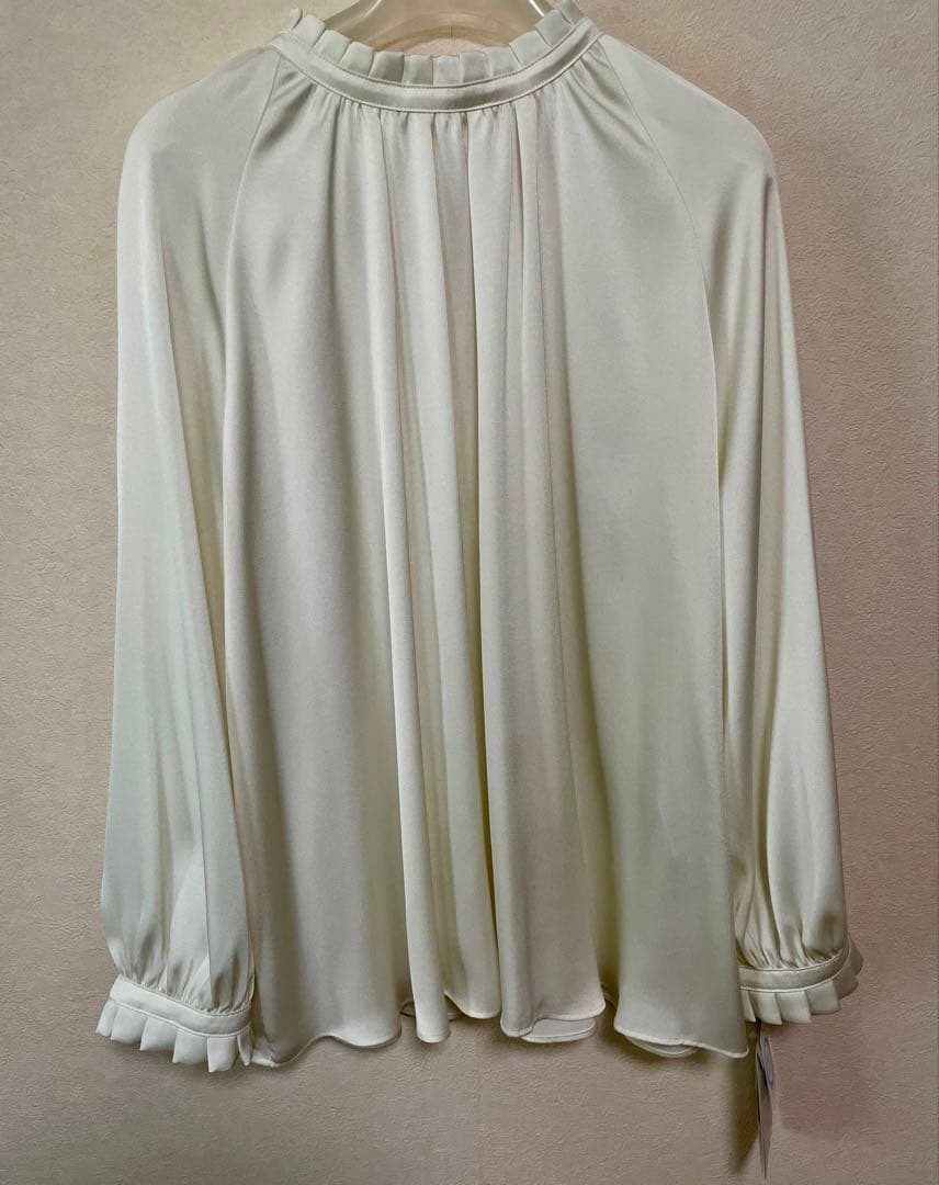 【新品/タグ付き】レリアン　ブラウス