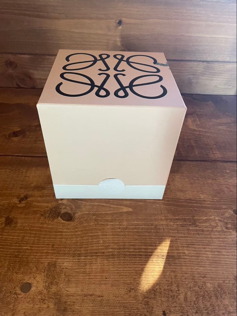 LOEWE オレガノ　キャンドル　ミディアム