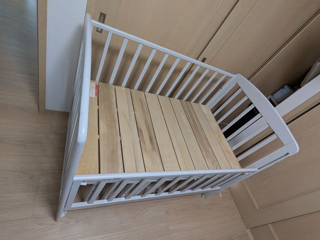 KATOJIベビーベッド キャスター付き