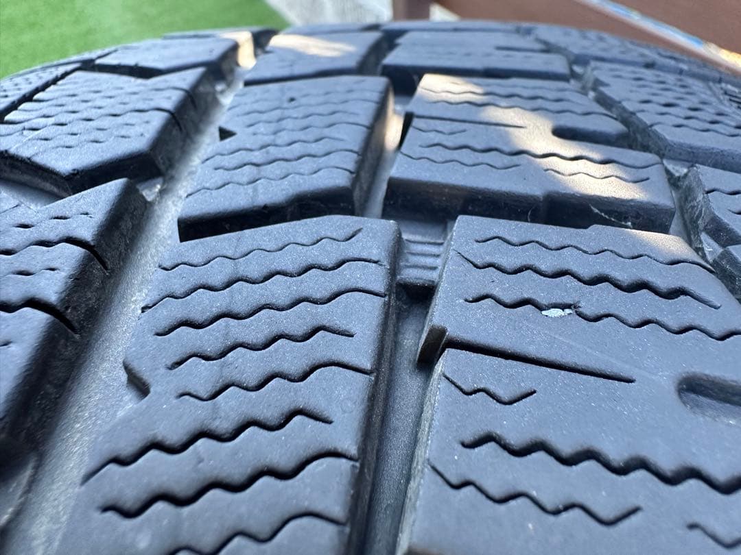 値下げ！MINIクロスオーバー F60スタッドレスタイヤ　４本セットDUNLOP