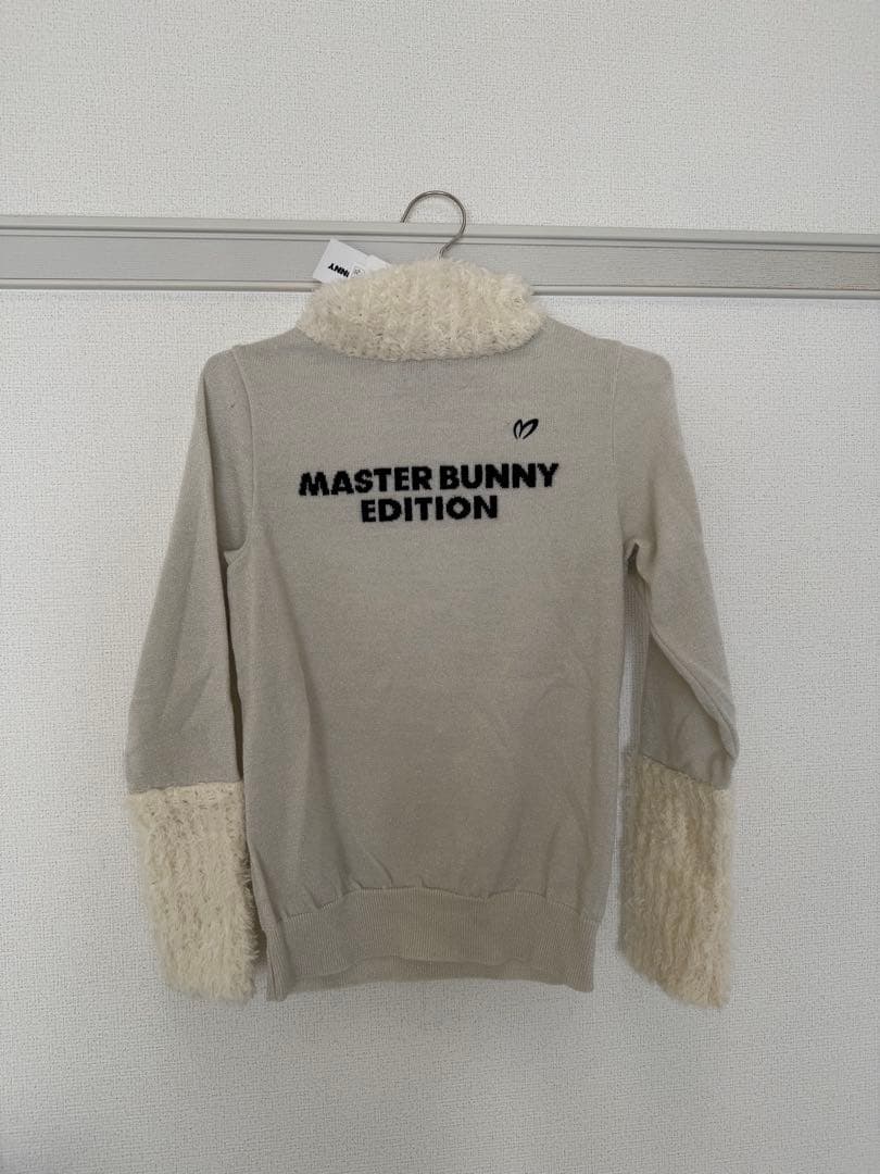 マスターバニー　セーター