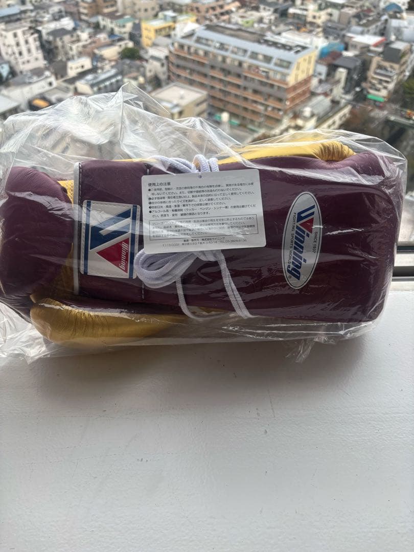 Winning ボクシンググローブ 14 oz 赤/金