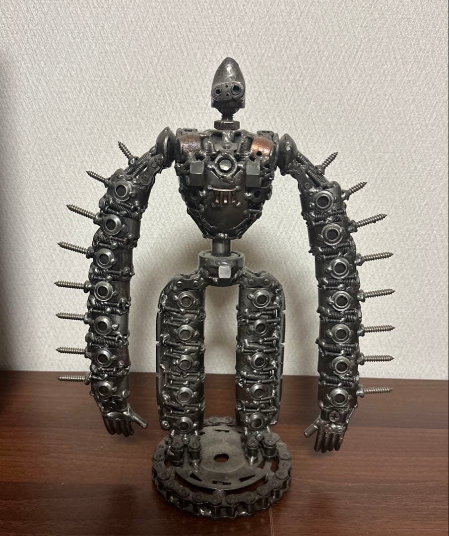 廃材アート　天空の城　ラピュタ　ロボット兵　メタルアート