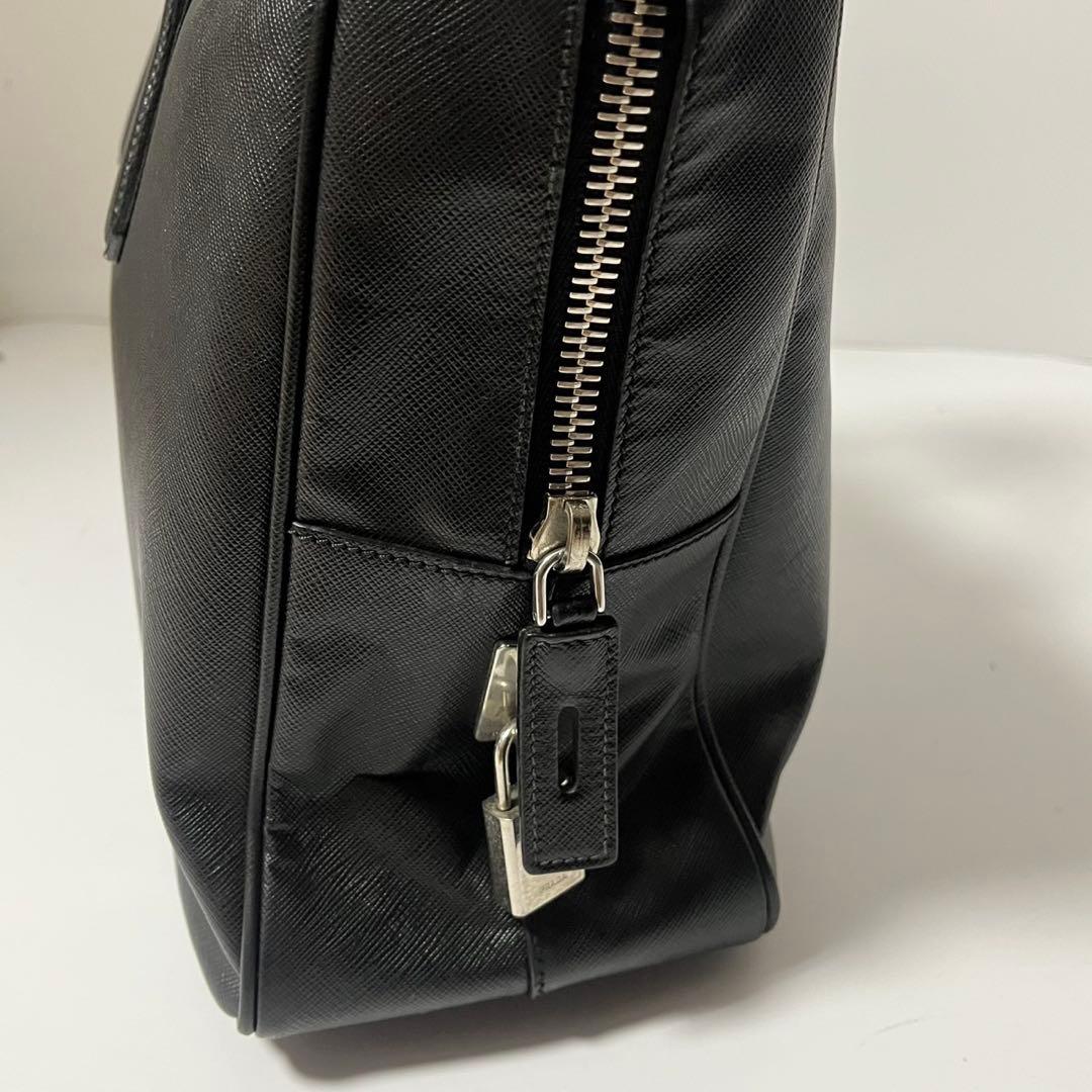 ✨良品✨　PRADA ビジネス　ハンドバッグ　レザー　革　　黒　レザー