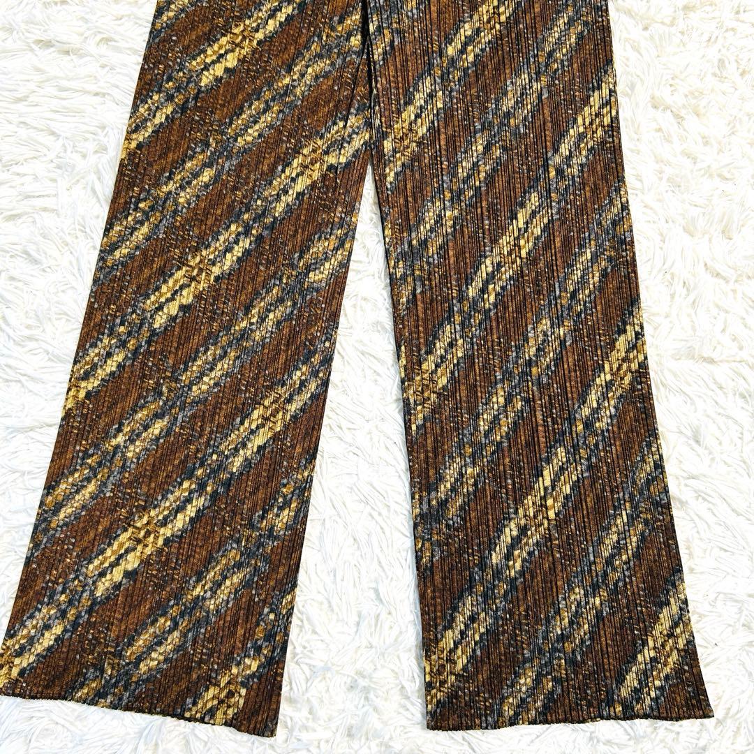 PLEATS PLEASE プリーツプリーズ イッセイミヤケ パンツ 総柄 2