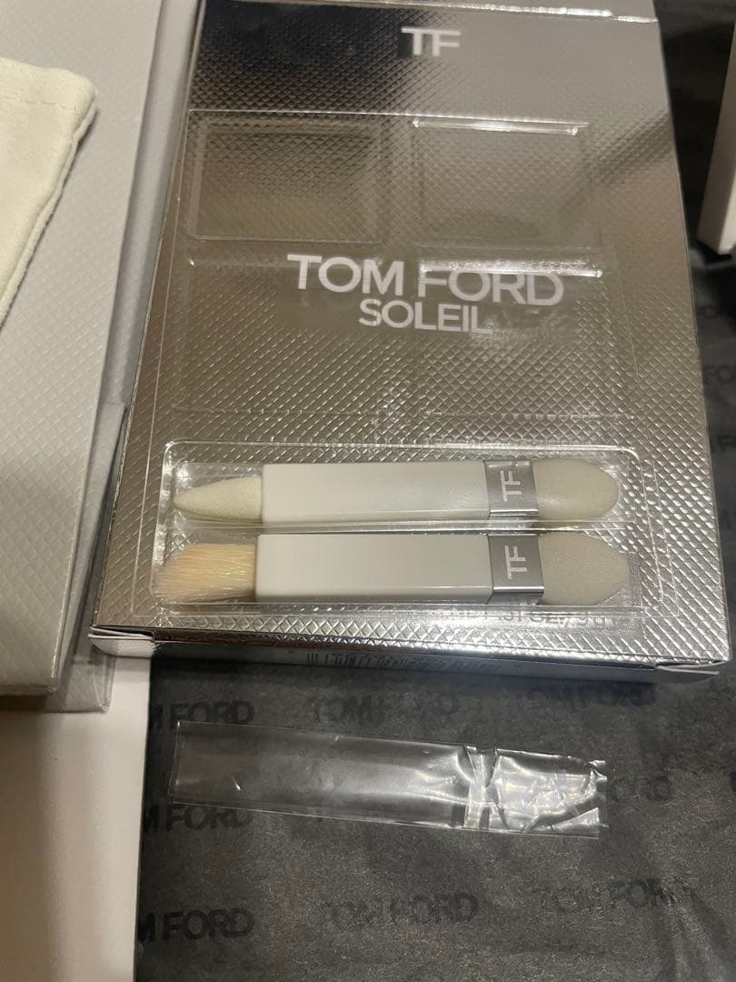 TOM FORD ソレイユ アイカラー クォード01SN シャレー ミンク