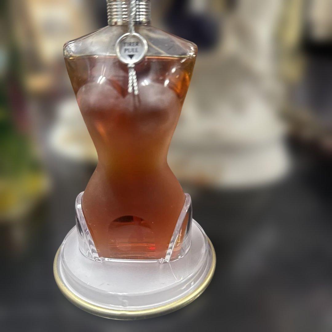 女性用香水 シルエットボトル