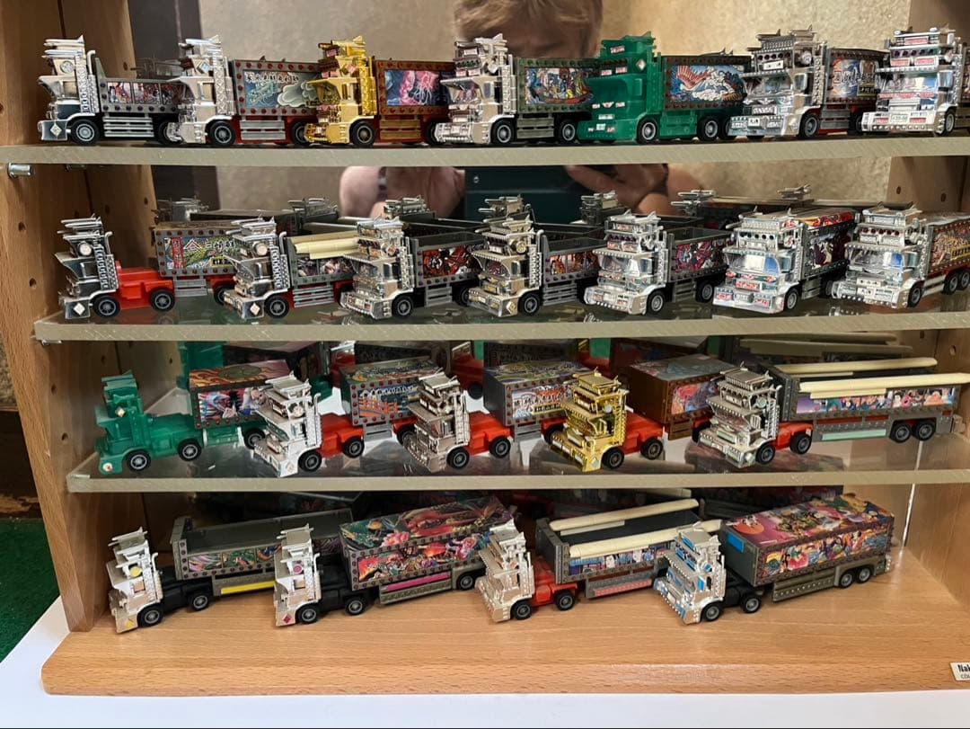 レトロ デコトラ チョロQフルセットケース付き