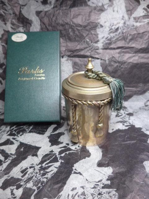 英国の老舗、パークスのアンティークのキャンドルホルダーです。金属製