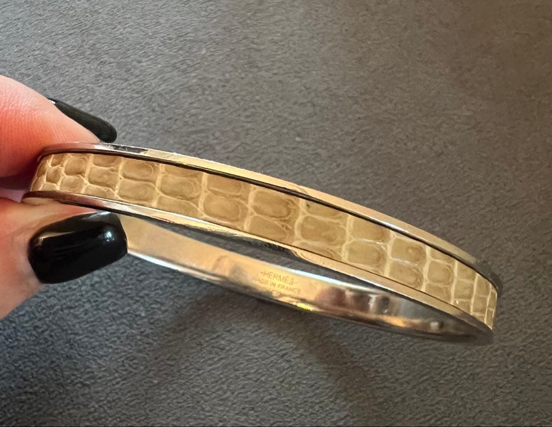 HERMES エンボス加工 バングル Sサイズ