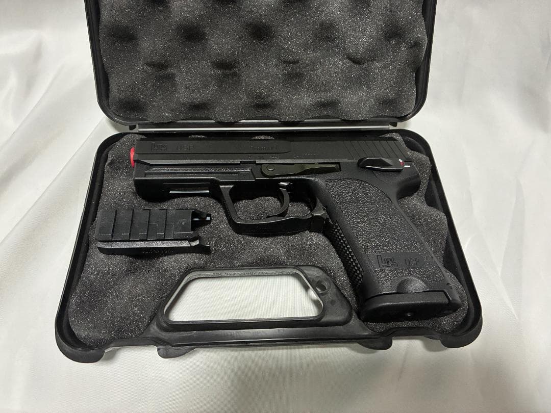 東京マルイ　ガスブローバック　H＆K　USP　18歳以上用　ガンケース付