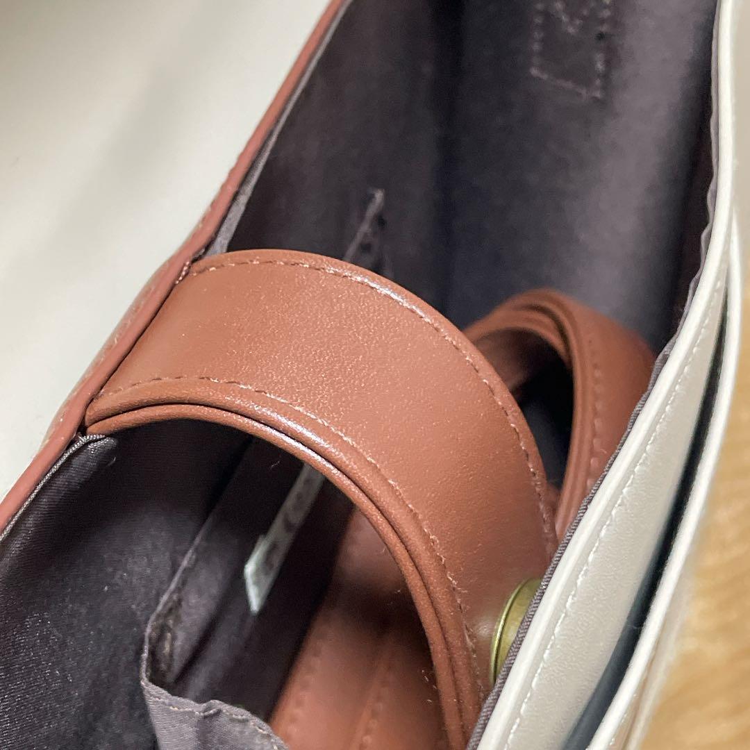 axes femme 洋書風デザインサッチェルバッグ