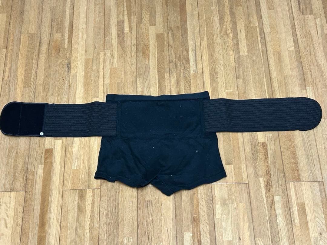 新品未使用　骨盤ベルト付きパンツ　レディースLサイズと使用済み合わせて2枚