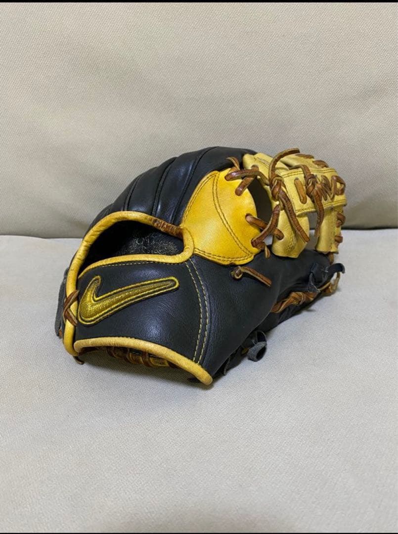 レア　NIKE硬式用オーダーグラブ