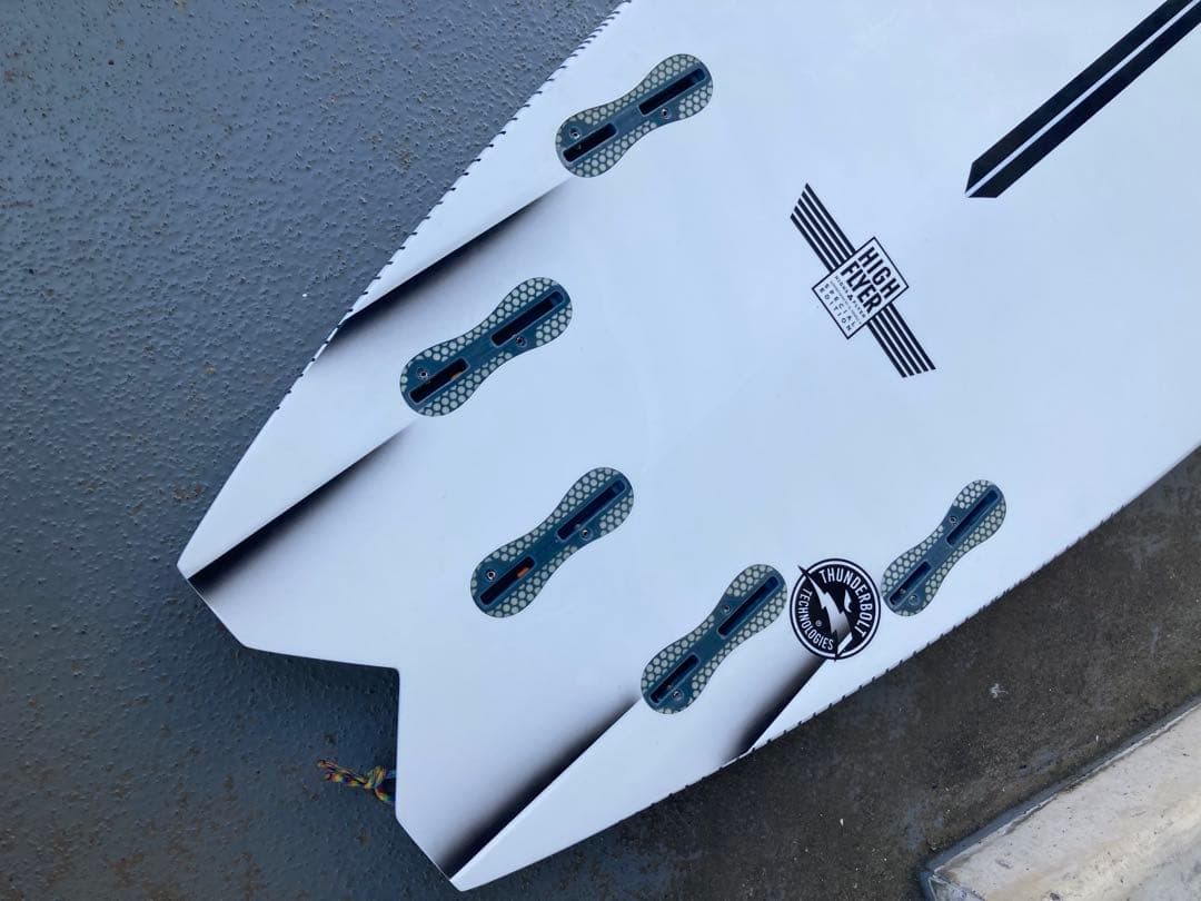 アルメリック ハイフライヤー サンダーボルト スーパーライト