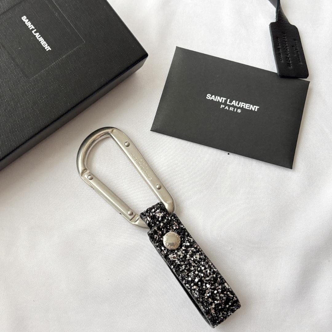 美品・箱付き サンローラン カラビナ キーリング レザー ブラック/シルバー