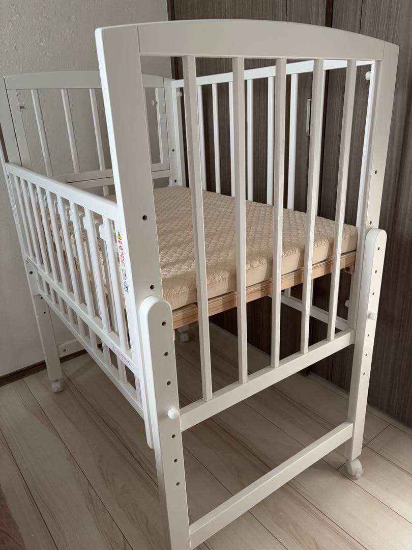 美品　【直接取引限定】大和屋　ミニベビーベッド ホワイト
