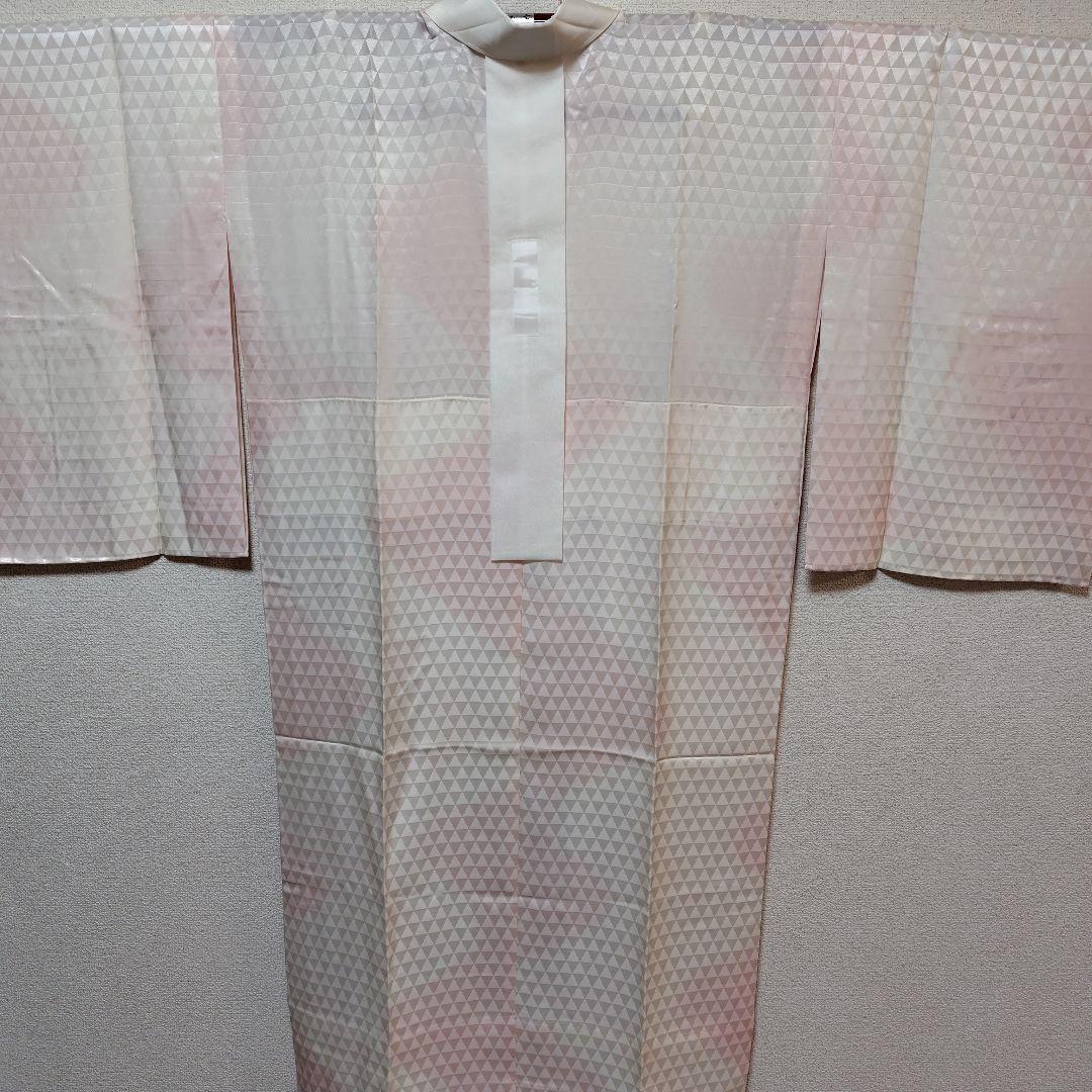 正絹長襦袢　ふるるん　洗える長襦袢　半衿付　鱗　衣紋抜　居敷当　冠婚葬祭　表示付