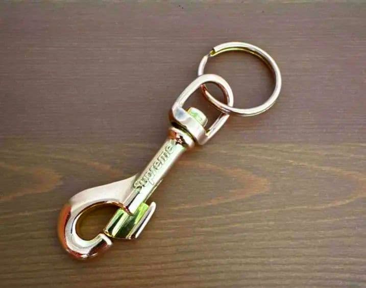supreme キーリング スナップフック　ブラスカラー