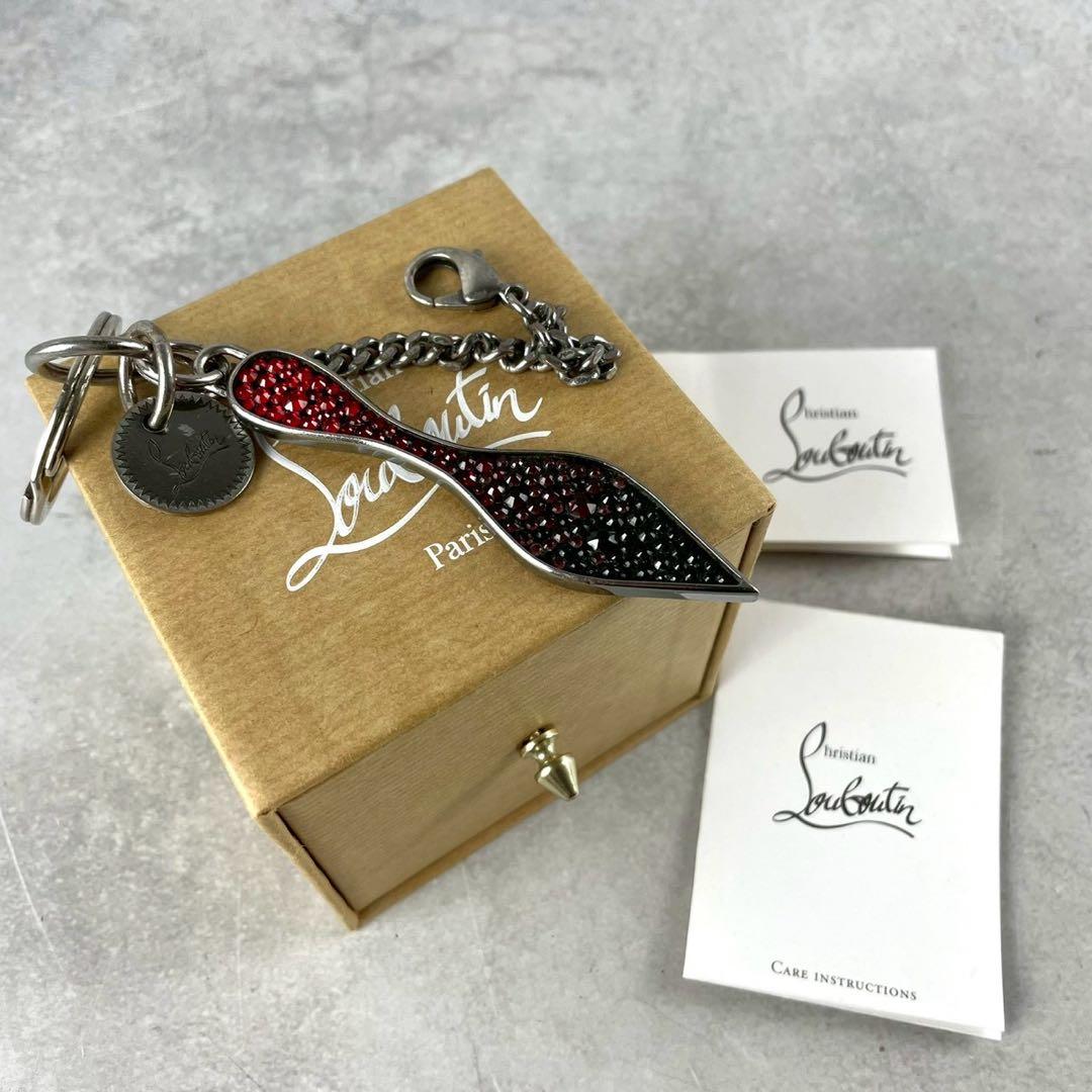 【極美品】クリスチャンルブタン キーリング レッドソール ロゴ金具 赤