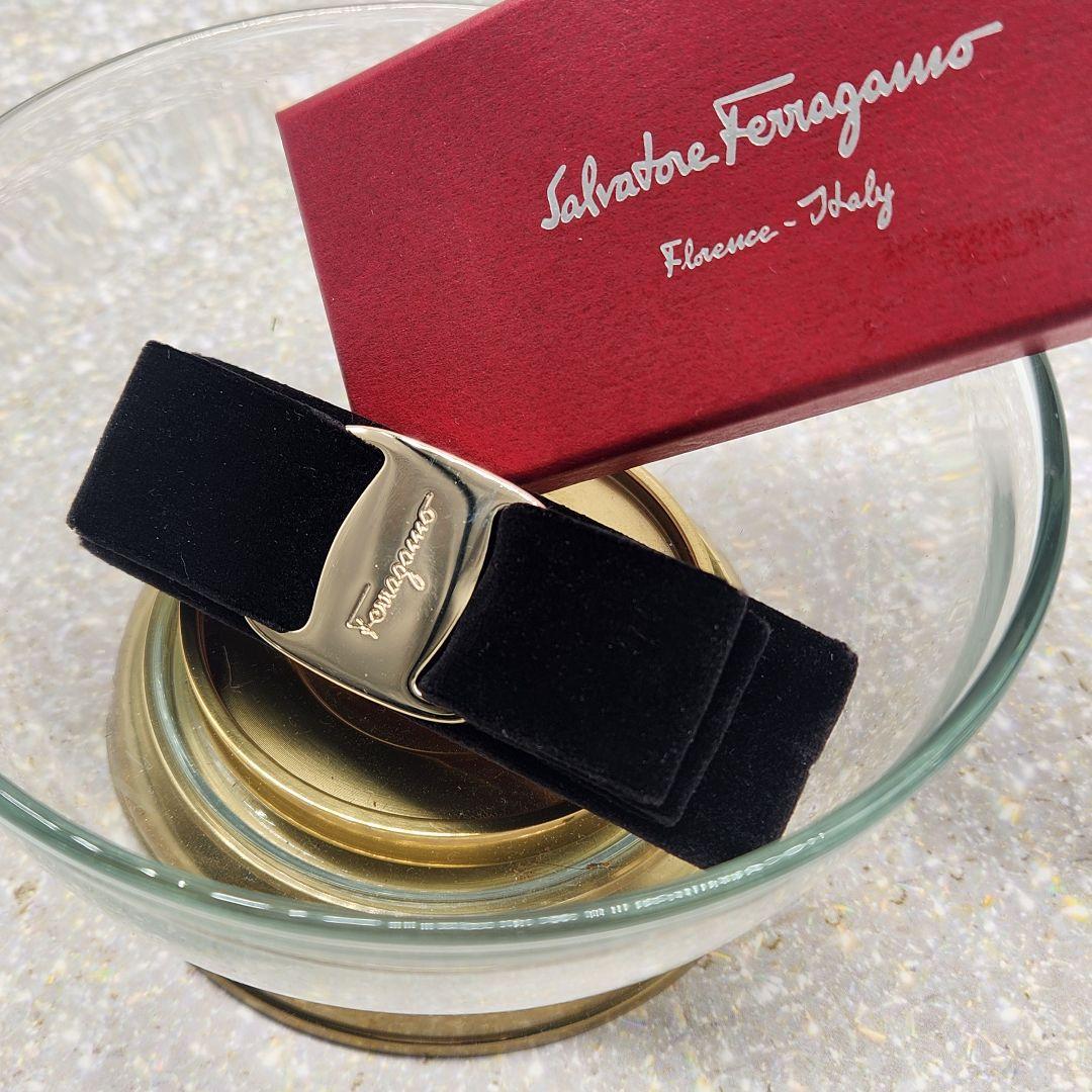 【美品】フェラガモ リボン バレッタ ベルベット ベロア 黒