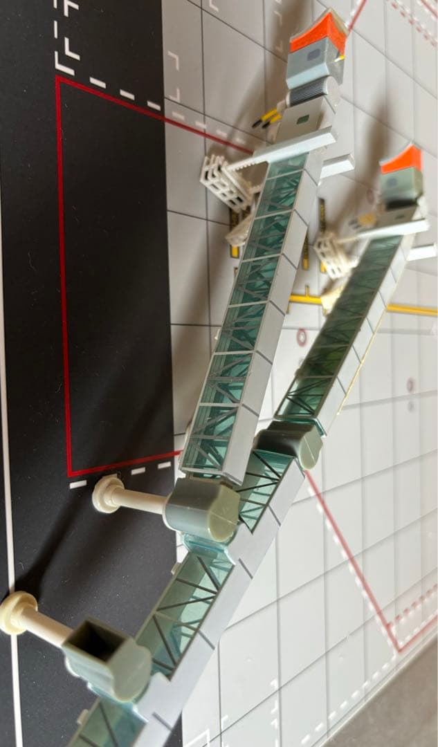 1/200用空港エプロン PBB...地上支援車付き