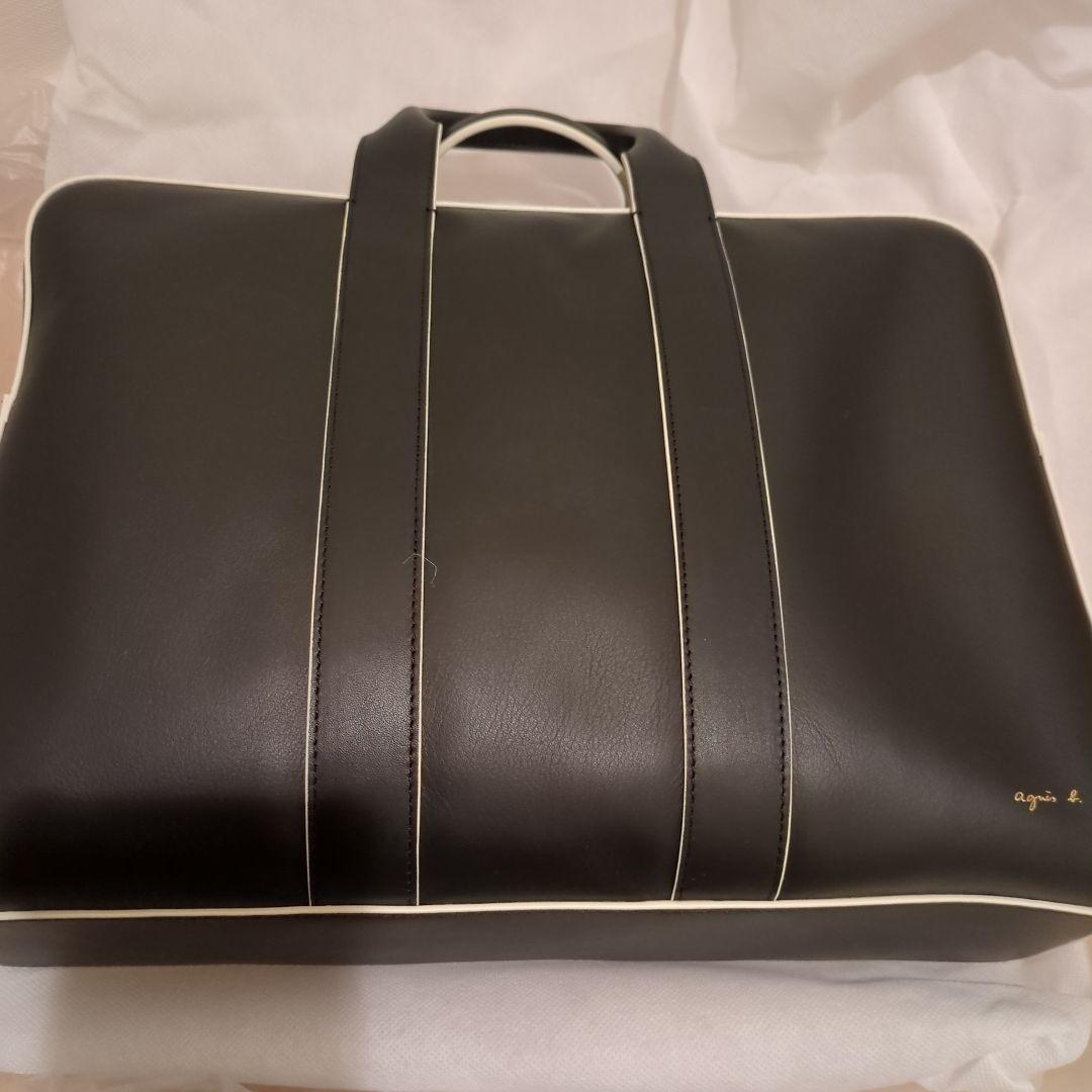 アニエスベー　新品本革¥53,900　ブラック/ホワイト　ショルダーストラップ付