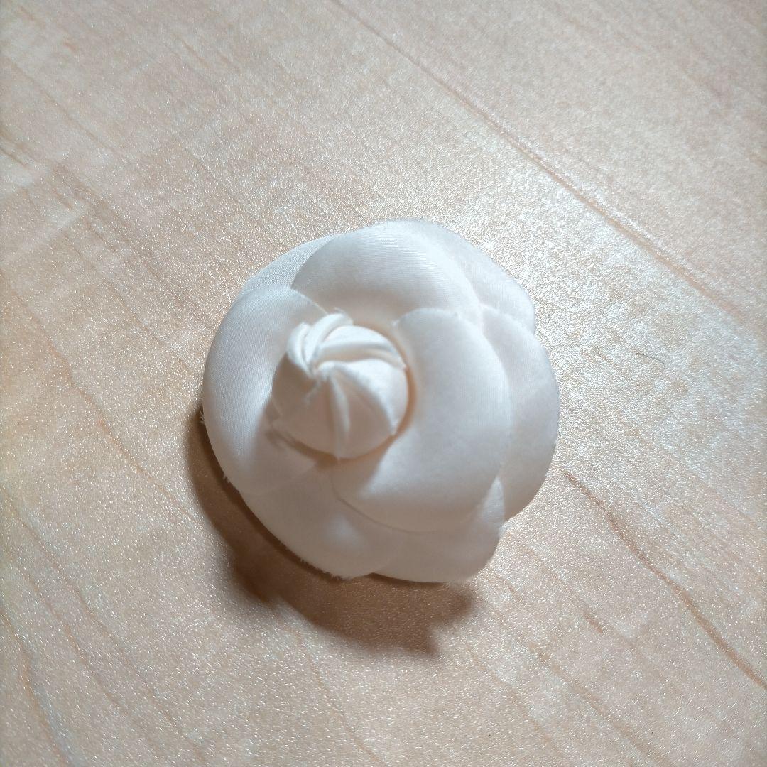 CHANEL シャネル カメリア コサージュ ブローチ ホワイト