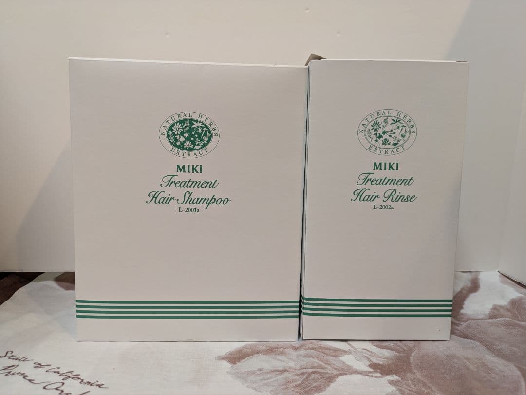 ミキトリートメントシャンプー、リンス　各１セット
