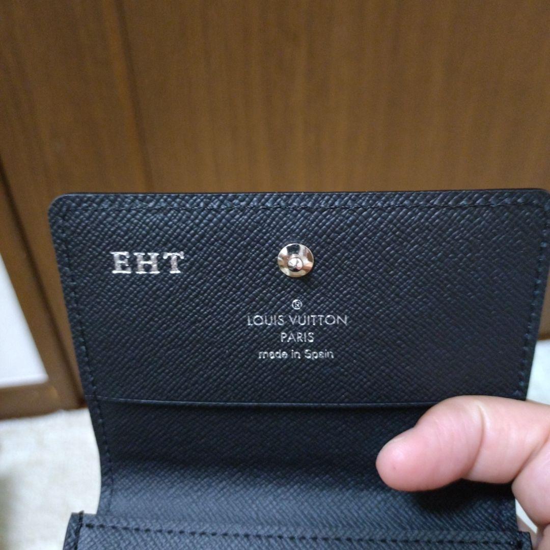 【新型】ルイヴィトン　アンヴェロップカルトドゥヴィジット　エピ　黒　名刺入れ