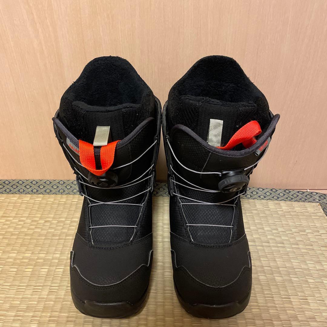 子ども用 ブラック スノーボードブーツ BOAシステム　24㎝