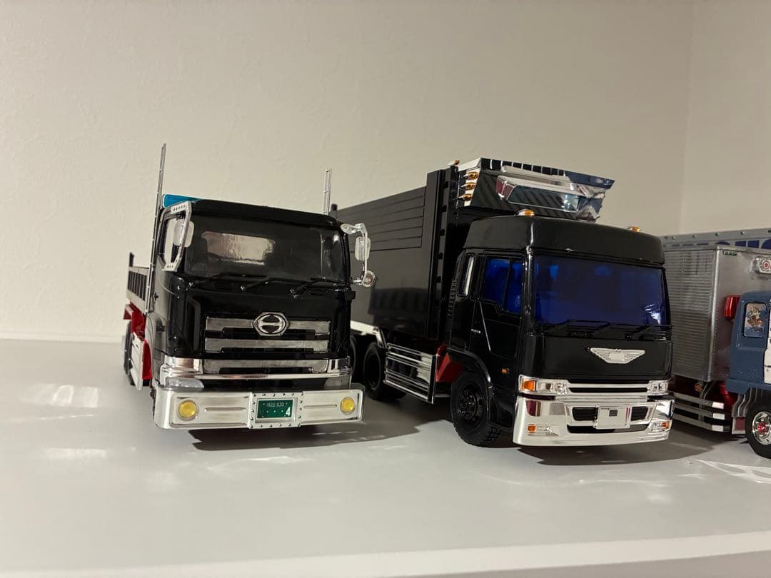 デコトラダンププラモデル二台セット