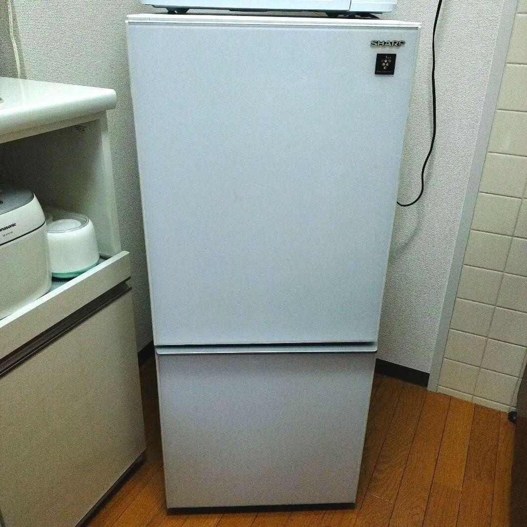 ☆お値下美品☆お洒落フロント面ガラス天板☆SHARP冷蔵庫 SJ-GD14F-W
