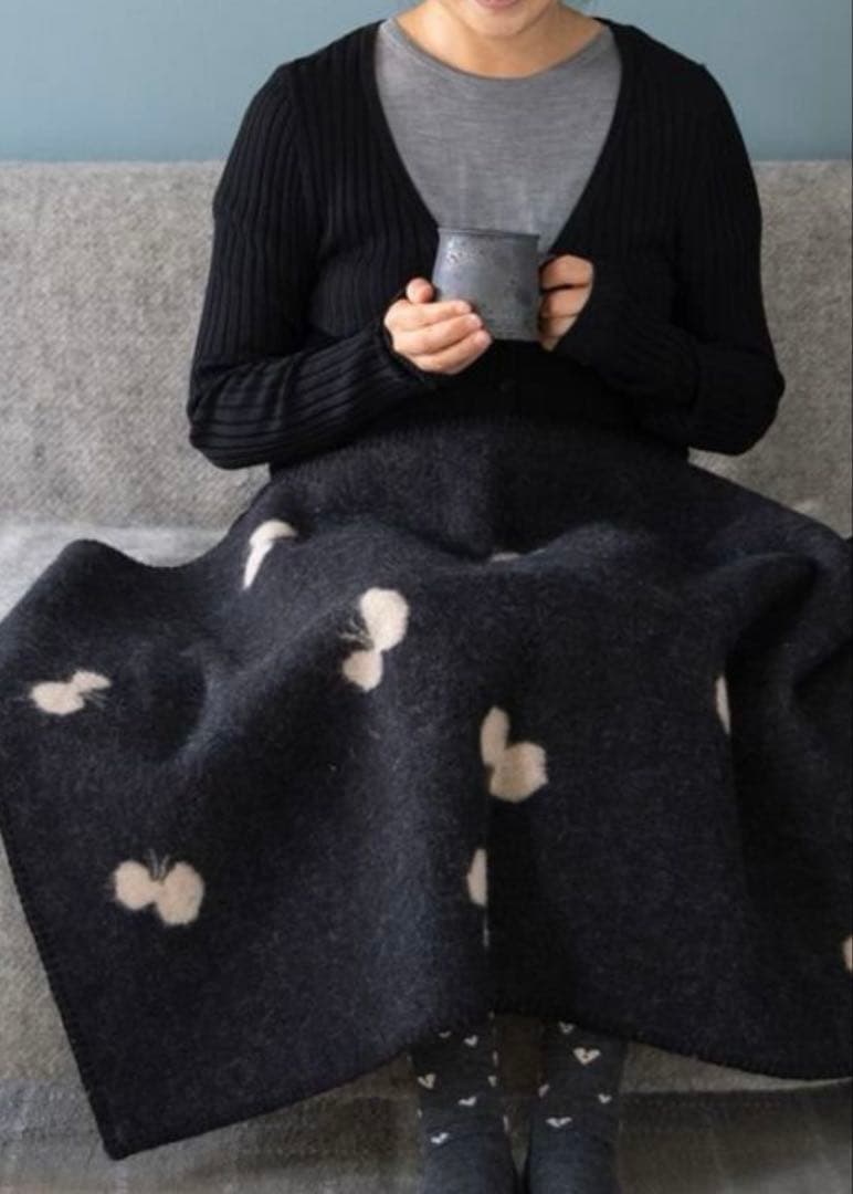 ミナペルホネン×クリッパンエコウールミニブランケット　ブラック×ベージュ最終価格