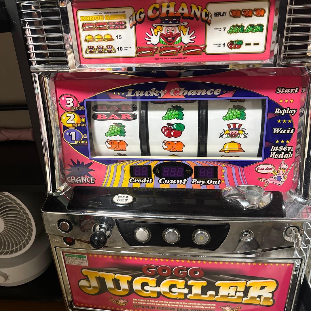 GOGO JUGGLER スロットマシン