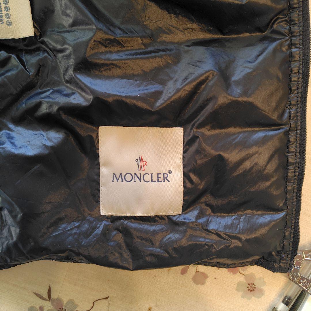 モンクレールダウンベスト
